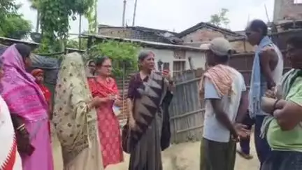 पूर्णिया पूर्व: बिहार राज्य महिला समाज की टीम ने टीटगामा में पहुंचकर घटना की कड़ी निंदा की