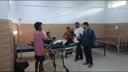 କୋଟପାଡ: ଡୁମାଟଟା ଛକରେ ବାଇକ ଦୁର୍ଘଟଣାରେ ସ୍ତ୍ରୀ ଆହତ, ସ୍ୱାମୀ ଗୁରୁତର