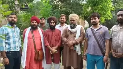 ਅੰਮ੍ਰਿਤਸਰ 2: ਵਿਅਕਤੀ ਦੀ ਖ਼ੁਦਕੁਸ਼ੀ ਮਾਮਲੇ 'ਚ ਗੋਲਬਾਗ ਵਿਖੇ ਵਾਲਮੀਕੀ ਸੰਗਠਨ ਨੇ ਮੰਗਲਵਾਰ ਨੂੰ ਥਾਣਾ ਗੇਟ ਹਕੀਮਾਂ ਵਿਖੇ ਰੋਸ ਧਰਨਾ ਦੇਣ ਦਾ ਐਲਾਨ