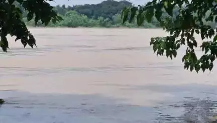 ଜଳେଶ୍ବର: ରାଜଘାଟ ଠାରେ ବଢୁଛି ସୁବର୍ଣ୍ଣରେଖା ନଦୀର ଜଳସ୍ତର