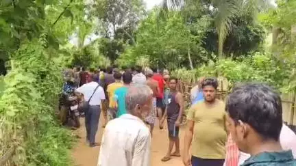 ଭୋଗରାଇ: ମାନକୁଣ୍ଡା ଗ୍ରାମରେ ପୂର୍ବ ଶତ୍ରୁତାକୁ କେନ୍ଦ୍ରକରି ମଝିଆ ଭାଇକୁ ହତ୍ୟା କରି ଘର ସାମ୍ନାରେ ଫିଙ୍ଗିଦେଲା ବଡ଼ ଭାଇ