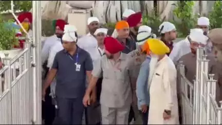 ਰੂਪਨਗਰ: ਪੰਜਾਬ ਦੇ ਰਾਜਪਾਲ ਗੁਲਾਬ ਚੰਦ ਕਟਾਰੀਆ ਤਖ਼ਤ ਸ੍ਰੀ ਕੇਸਗੜ੍ਹ ਸਾਹਿਬ ਸ੍ਰੀ ਅਨੰਦਪੁਰ ਸਾਹਿਬ ਵਿਖੇ ਹੋਏ ਨਤਮਸਤਕ
