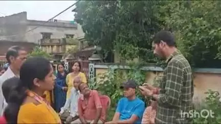 घाटशिला: जलजमाव और बिजली की समस्या पर जिला परिषद सदस्य ने पाल कॉलोनी में बैठक की, लोगों ने बताई अपनी परेशानियां