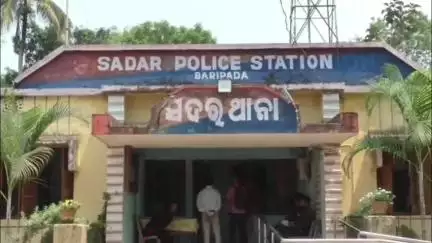 ବାରିପଦା ମ୍ୟୁନିସିପାଲଟି: ଦାମୋଦରପୁର ଠାରୁ ବାଲି ବୋଝେଇ ଟ୍ରାକ୍ଟର ଜବତ, କୁକୁଡ଼ାଖୁମ୍ପି ଗ୍ରାମର ଚାଳକ ଗିରଫ