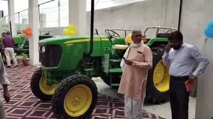 गोरखपुर: पंजाब नेशनल बैंक ने आयोजित किया मेगा एग्रीकल्चर आउटरीच प्रोग्राम, किसानों को दी गई योजनाओं की जानकारी