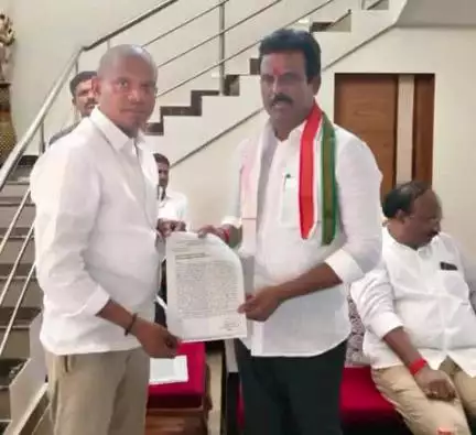జడ్చర్ల: జనంపల్లి దుశ్యంత్ రెడ్డి పై డీసీసీ అధ్యక్షుడికి ఫిర్యాదు చేసిన రాజాపూర్ మండల అధ్యక్షుడు