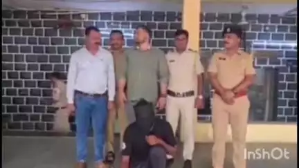 कल्याण: धावत्या एक्सप्रेस मध्ये अल्पवयीन मुलीवर लैंगिक अत्याचार करणाऱ्या नराधमाला अकोला येथून कल्याण रेल्वे पोलिसांनी केले अटक