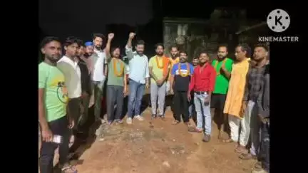 বাঁকুড়া ১: খাতড়ায় শাসক দলের মন্ত্রীর স্বামী ও প্রশাসন দ্বারা মিথ্যা মামলায় ফাঁসানো ৫ BJP কর্মী ২৬দিন পর জেল থেকে মুক্তি পেলেন