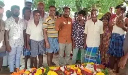 కుప్పం: 89 పెద్దూరు గ్రామంలో మృతదేహంతో నిరసన
