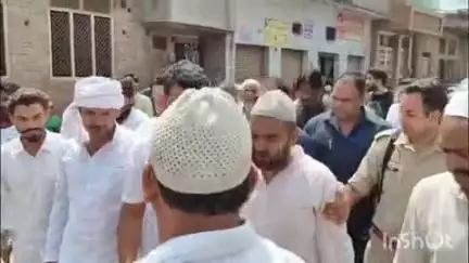 चांदपुर: राजगढ़ ताजपुर में 2 दिन पहले प्रॉपर्टी डीलर अहमद की मौत की खबर सुनकर नगीना सांसद चंद्रशेखर आजाद ने की मुलाकात