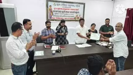 ଫୁଲବାଣୀ ସହର: ଫୁଲବାଣି ତହସିଲଦାର କାଯ୍ୟାଳୟ ଠାରେ ଫୁଲବାଣୀ ବିଧାନସଭା ମଣ୍ଡଳୀ ରେ ଥିବା ସମସ୍ତ ନିର୍ବାଚନ ତଲିମ ଶିବିର