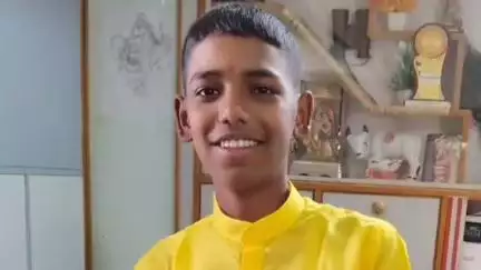 जळगाव: आर.आर. विद्यालयात खेळताना अचानक जमिनीवर कोसळल्याने नववीच्या विद्यार्थ्याचा मृत्यू; नातेवाईकांचा आक्रोश