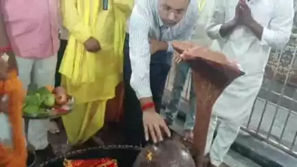गुरुआ: बाबा बैजुधाम में श्रावणी मेले का भव्य उद्घाटन, डीएम और विधायक ने की पूजा-अर्चना
