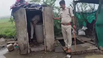 खरगौन: खरगोन जिले में अवैध शराब के खिलाफ बड़ी कार्रवाई, ₹10 लाख की सामग्री जब्त