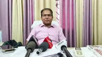 दुमका: PJMCH में एनेस्थीसिया का एक ही डॉक्टर, अधीक्षक डॉ. ए. के. चौधरी ने कहा- पोस्टिंग नहीं हुई तो 2 महीने बाद ऑपरेशन बंद