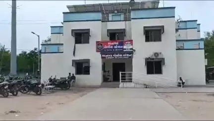 થાનગઢ: થાનગઢ પોલીસે એક શખ્સ વિરુધ ડ્રીંક એન્ડ ડ્રાઇવનો ગુન્હો નોંધ્યો.