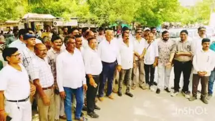 आहोर: आबू पर्वत पर पत्रकार के साथ मारपीट के मामले में आहोर के पत्रकार संगठन ने उपखंड अधिकारी को दिया ज्ञापन