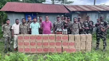মাদারিহাট: মাকরাপাড়ায় শুক্রবার ২০২ লিটার ভুটানি বিয়ার এবং ৯০ লিটার মদ বাজেয়াপ্ত করল আবগারি দপ্তর