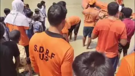 नौतनवा: रोहिन नदी में एसडीआरएफ ने स्टीमर से चप्पा-चप्पा छाना, लेकिन महिला का सुराग नहीं मिला