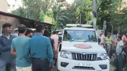 বিজনী ভাগ: বিজনীৰ দেউকুৰাপাৰত 
পানী তোলা মটৰ চুৰি কৰিবলৈ আহি 
কৰায়ত্ব এটা চোৰ
