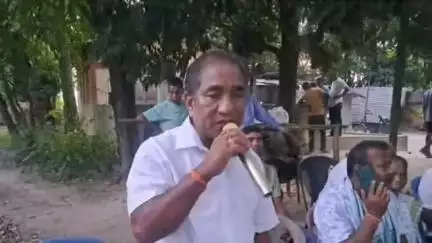 তামুলপুৰ: খাটৰবাৰীত বিজেপিৰ চোতাল বৈঠকত উপস্থিত থাকে বিটিআৰৰ ইএম ৰনেন্দ্ৰ কুমাৰ নাৰ্জাৰীয়ে