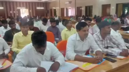 नौतनवा: रतनपुर सभागार में ग्रामीण पेयजल आपूर्ति योजना के तहत एक दिवसीय कार्यशाला का आयोजन हुआ