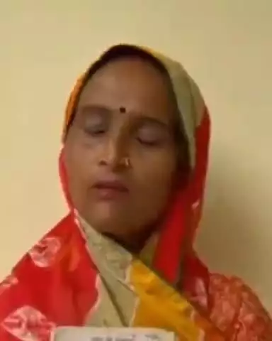 बिल्हौर: शिवराजपुर में जन्म प्रमाण पत्र के लिए रिश्वत मांगने का आरोप, महिला ने सीएचसी के 2 कर्मचारियों की डीएम से की शिकायत