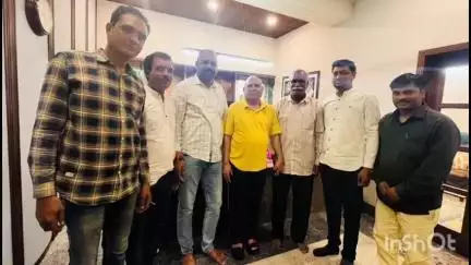 आठनेर: धनोरी में विधायक हेमन्त खण्डेलवाल ने सिंचाई बिजली के लिए ₹13,84,000 की सौगात दी, जनप्रतिनिधियों ने जताया आभार