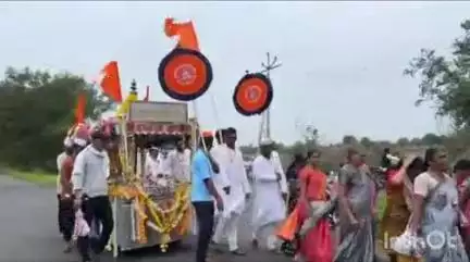 कळमेश्वर: मोहपा ते धापेवाडा पर्यंत गुरुपौर्णिमा महोत्सवानिमित्त पायी वारीचे आयोजन