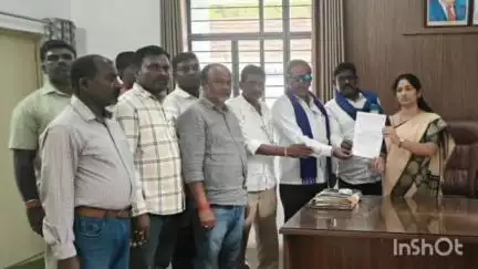 ಮುಳಬಾಗಿಲು: ಸ್ಮಶಾನಕ್ಕಾಗಿ ಮಲ್ಲಪ್ಪನಹಳ್ಳಿ ಗ್ರಾಮಸ್ಥರಿಂದ ತಹಸಿಲ್ದಾರ್ ಗೆ ಮನವಿ