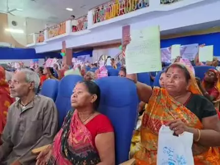 घाट कुसुंभा: शेखपुरा जिले में महिला संवाद पर सरकार की बड़ी घोषणा, सामाजिक सुरक्षा पेंशन ₹400 से बढ़ाकर ₹1100 की गई