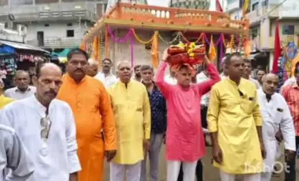 थांदला: खवासा में अखंड रामायण पाठ की शुरुआत, पहले दिन निकाली गई कलश यात्रा