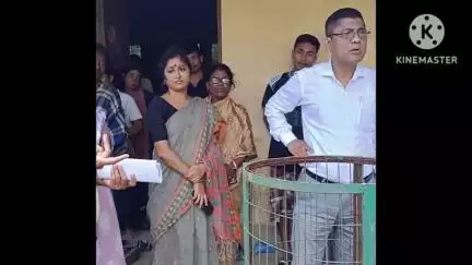 বিলোনিয়া: দক্ষিণ ত্রিপুরা জেলার বিলোনীয়া মহকুমার ভারত চন্দ্র নগর ব্লকের বিভিন্ন এলাকা প্লাবিত হয়  পরিদর্শনা যান মহকুমা  শাসক