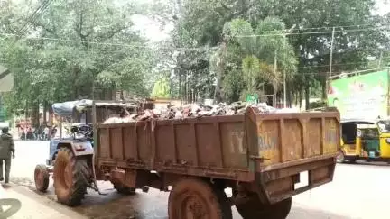 କୋରାପୁଟ ସହର: ଡମ୍ପିଂ ୟାର୍ଡ ସମସ୍ୟା ଅସୁବିଧାର ସମ୍ମୁଖିନ ହେଉଛି ପୌର ପରିଷଦ, ଖୁବଶୀଘ୍ର ସମାଧାନ ନେଇ ପ୍ରତିକ୍ରିୟା ରଖିଛନ୍ତି ନିର୍ବାହୀ ଅଧିକାରୀ