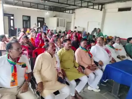कोलारस: कोलारस नगर परिषद कार्यालय में प्रधानमंत्री आवास योजना के तहत नवीन गृह प्रवेश कार्यक्रम आयोजित