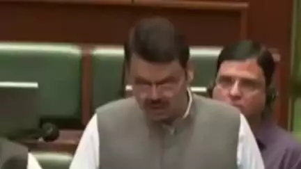 नगर: शनिशिंगणापूर देवस्थान मध्ये मोठा घोटाळा देवेंद्र फडणवीस यांनी केली भांडाफोड