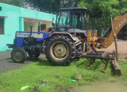 कोलारस: अटूनी के वन क्षेत्र में वन भूमि पर अवैध जुताई का प्रयास विफल, ट्रैक्टर-कल्टीवेटर जब्त, अज्ञात आरोपियों की तलाश जारी