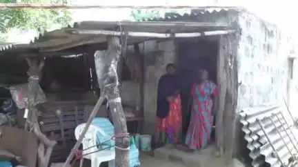 సంతనూతలపాడు: అధైర్య పడొద్దు... అండగా నేనున్నా ! మరియమ్మ కుటుంబాన్ని దత్తత తీసుకున్న జిల్లా కలెక్టర్ గోపాలకృష్ణ