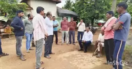 देसाईगंज वडसा: किन्हाळा व मोहटोला येथे पूरपरिस्थितीमुळे झालेल्या शेतीच्या नुकसानीची आमदार रामदास मसराम यांनी केली पाहणी