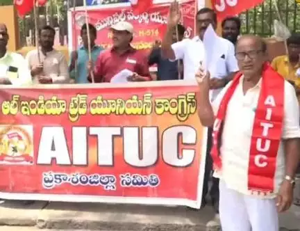 మున్సిపల్ కార్మికులకు ప్రభుత్వ సంక్షేమ పథకాలను వర్తింపచేయాలి: ఏఐటీయూసీ జిల్లా ప్రధాన కార్యదర్శి వెంకటేశ్వర్లు