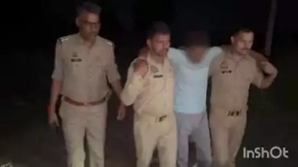 जानसठ: भोपा पुलिस और बदमाशों के बीच देर रात मुठभेड़ में एक शातिर चोर के पैर में लगी गोली, नकदी और असलाह बरामद