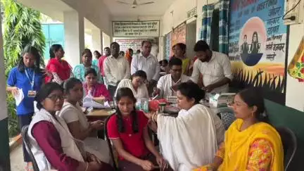 महागामा: पीएम श्री केजीबीवी आवासीय विद्यालय महागामा में टीडी टीकाकरण का आयोजन