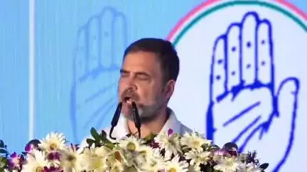 ओडिशा की सरकार अडानी चलाते हैं।
नरेंद्र मोदी जी को भी अडानी चलाते हैं!

:- श्री राहुल गांधी जी