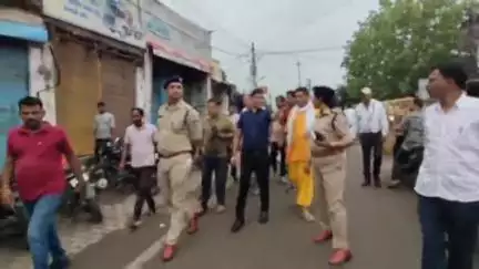 दतिया नगर: दतिया: कलेक्टर और एसपी ने पीताम्बरा मंदिर के बाहर सड़क से हटाए गए अतिक्रमण का किया निरीक्षण