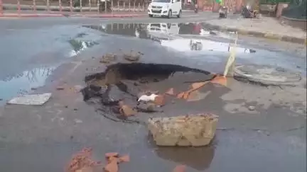 बीकानेर: बारिश का साइड इफेक्ट, जूनागढ़ किले के सामने सहित अनेक क्षेत्रों में सड़कें धंसी, लोगों में रोष