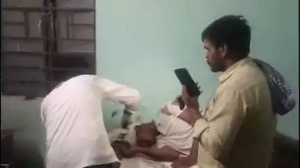 झाझा: रँगाकला गांव में एक युवक पर दूसरे युवक ने खंती से वार कर किया घायल