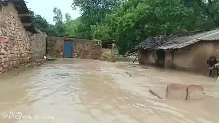 ग्रामपंचायत रामपुर तरौंहा में  खतरनाक बारिश हुई