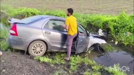 ધ્રાંગધ્રા: ધ્રાંગધ્રા-માલવણ હાઇવે પર ધૂમઠ અખિયાણા વચ્ચે ત્રીપલ અકસ્માત સજાયો સદનસીબે મોટી દુર્ઘટના ટળી હતી