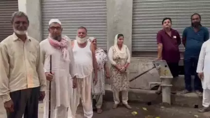 बड़ौत: वार्ड 22 बड़ौत में पानी की समस्या से पीड़ित हैं वार्डवासी, पीड़ितों से मिली सपा महिला सभा की राष्ट्रीय सचिव #jansamasya