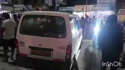 દાંતા: અંબાજી નજીક કોટેશ્વર નાળા ઉપર થયો પથ્થરમારો,અમદાવાદથી આવતી ઈકો ગાડી ઉપર થયો પથ્થરમારો.